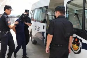 家人突然被警方带走，天都塌了？焦急、无助、四处托关系打听？-陈晓峰律师网