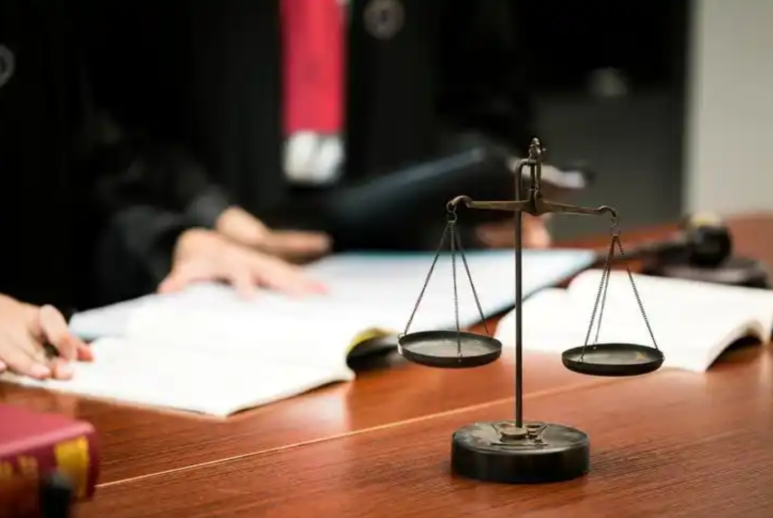 在长葛请刑事律师多少钱？陈晓峰律师直击核心价差真相！-陈晓峰律师网